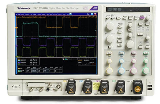 Tektronix MSO73304DX 70000er Serie DX Mixed-Signal-Oszilloskop (33 GHz, 4 Kanäle)