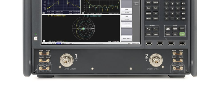Keysight N5222B 419 PNA Mikrowellen-Netzwerkanalysator (900 Hz bis 26,5 GHz)